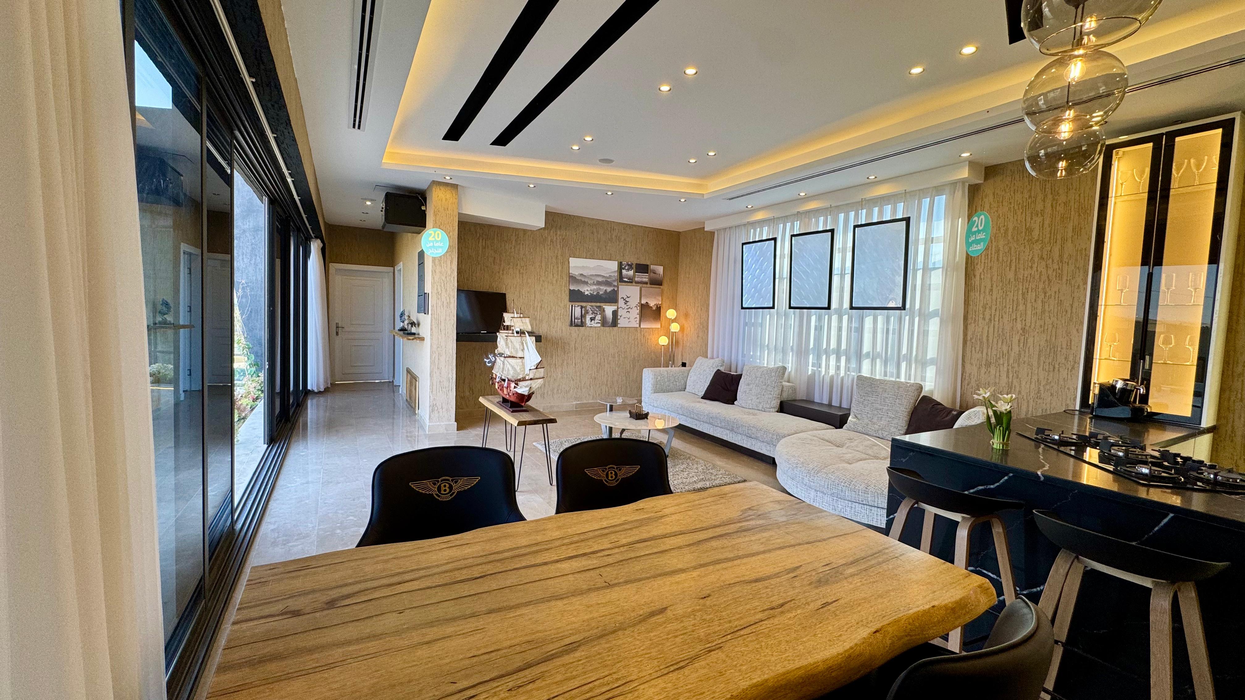 منتجعات Giving City