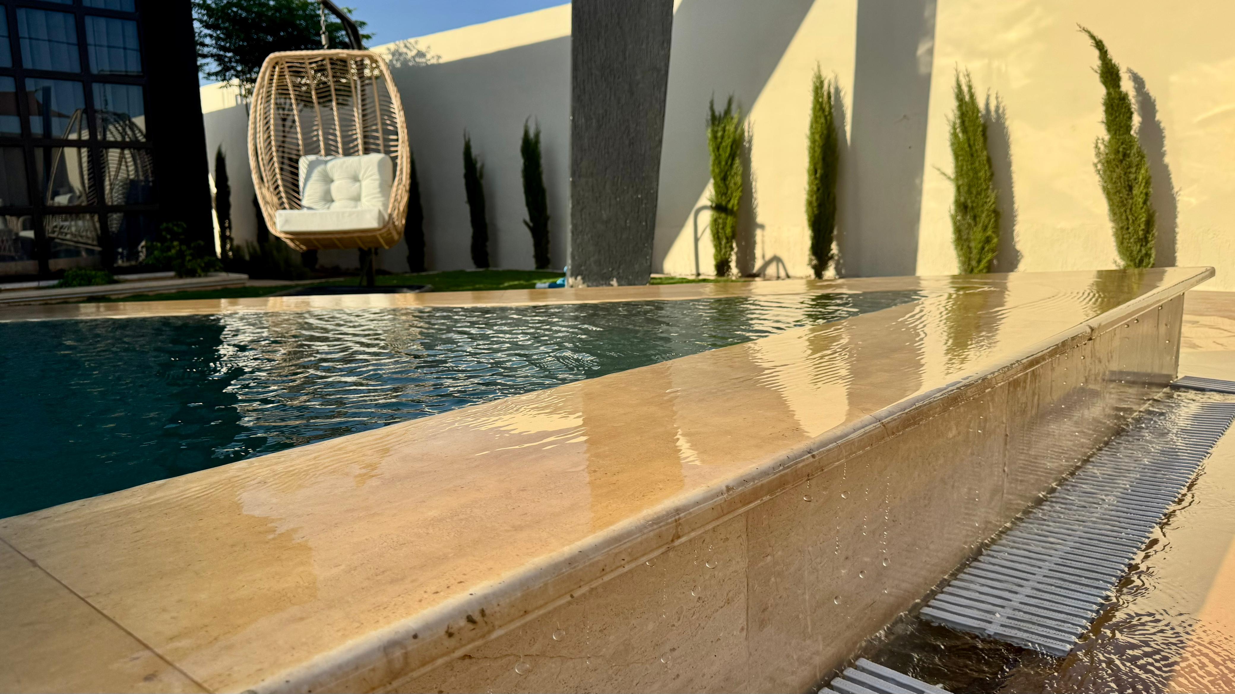 منتجعات Giving City