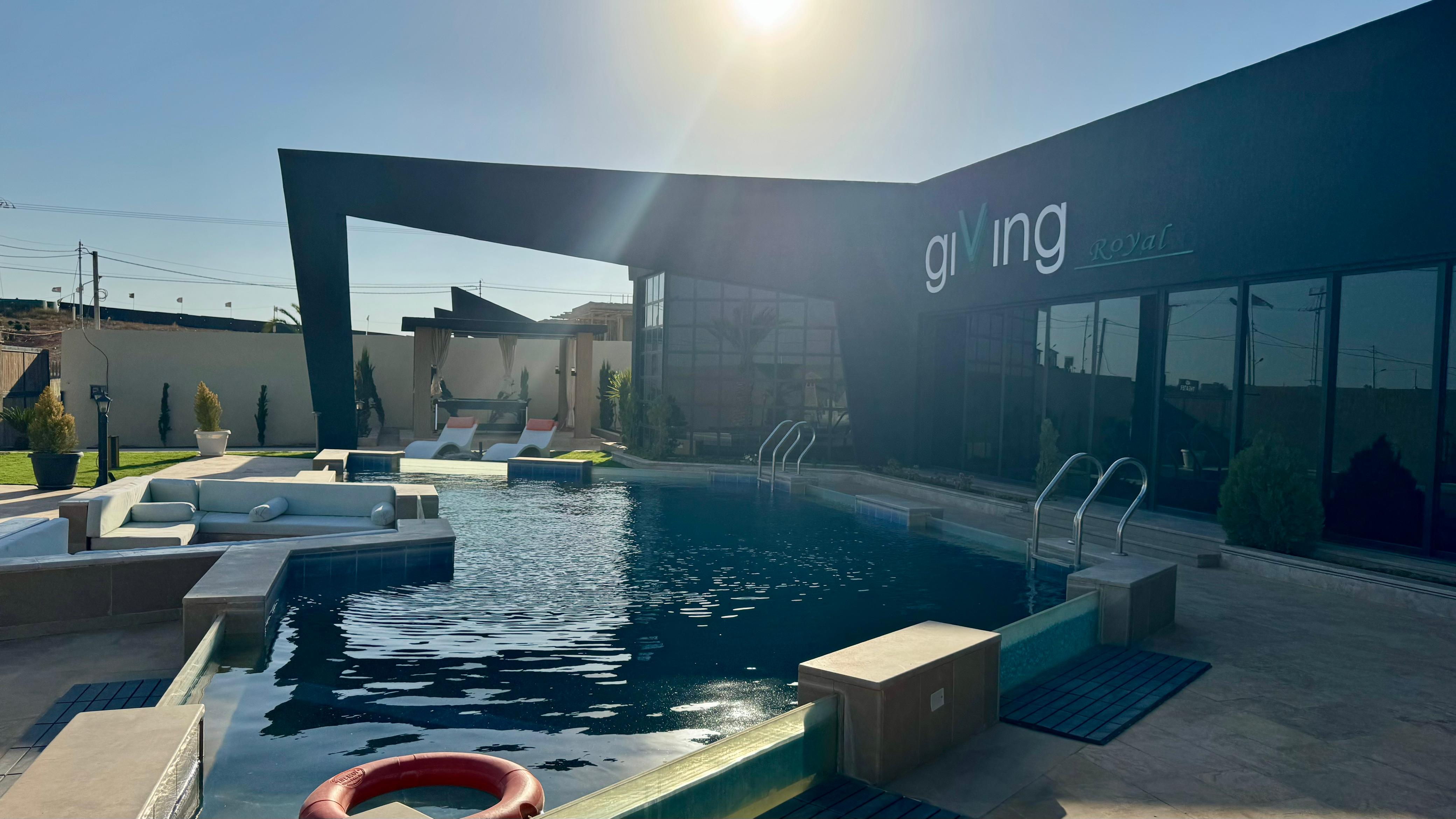 منتجعات Giving City